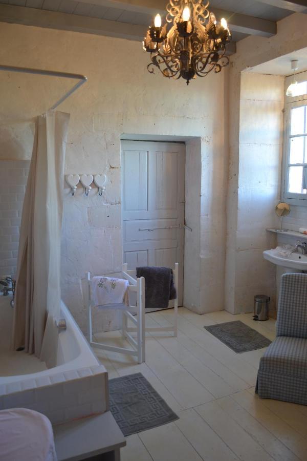 Bed and Breakfast Le Petit Logis Rouillac  Экстерьер фото